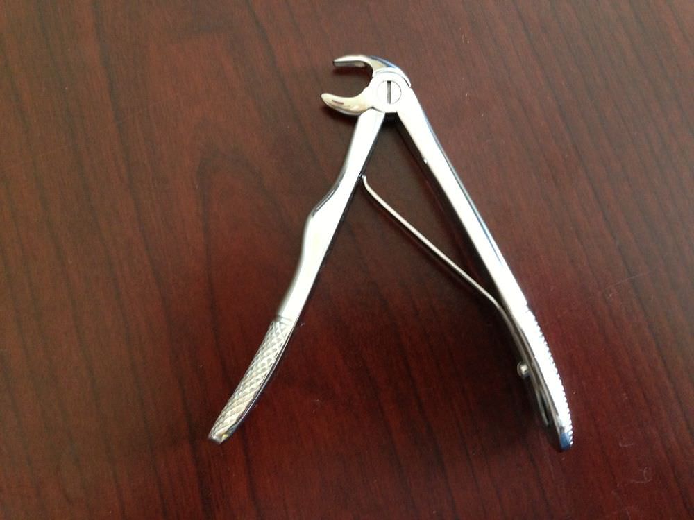 Pediatric dental extraction forceps 10.681.07 A. Titan Instruments